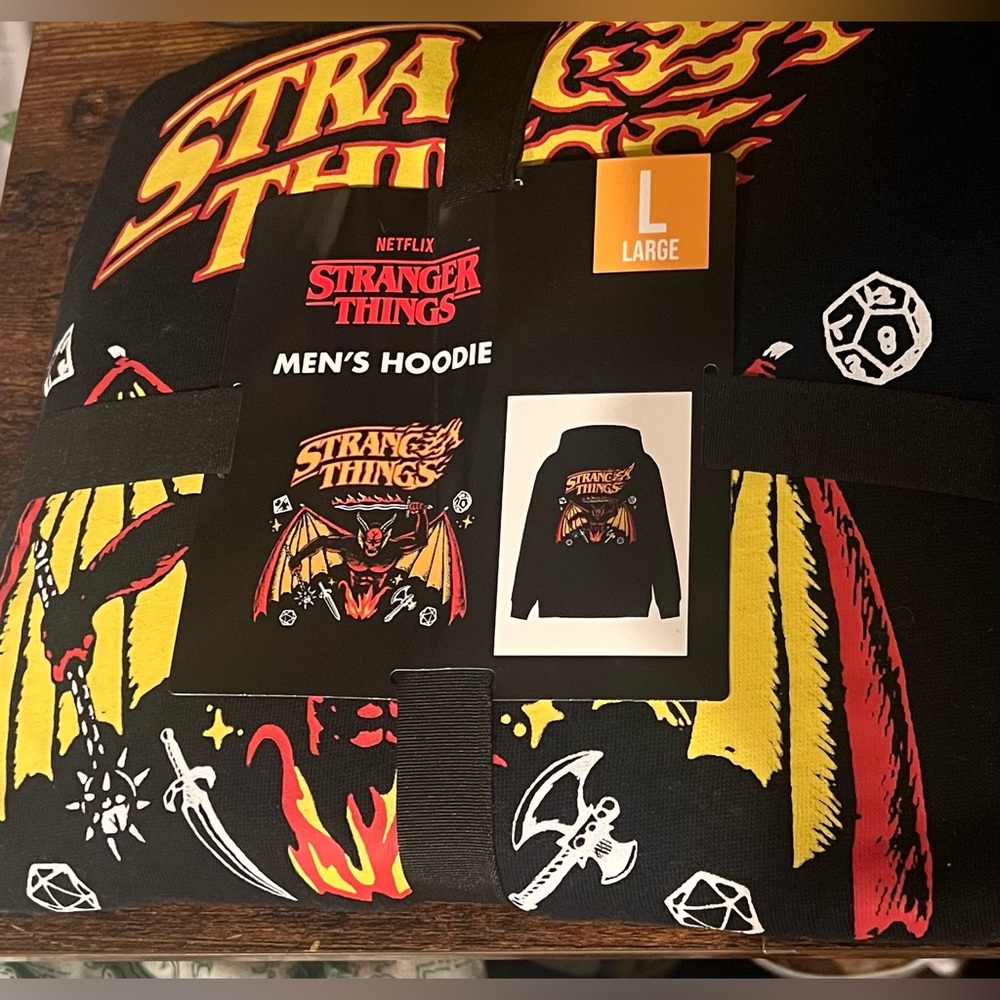 Men’s Stranger Things HellFire Devil Strike Large Pull Over Hoodie New With Tags